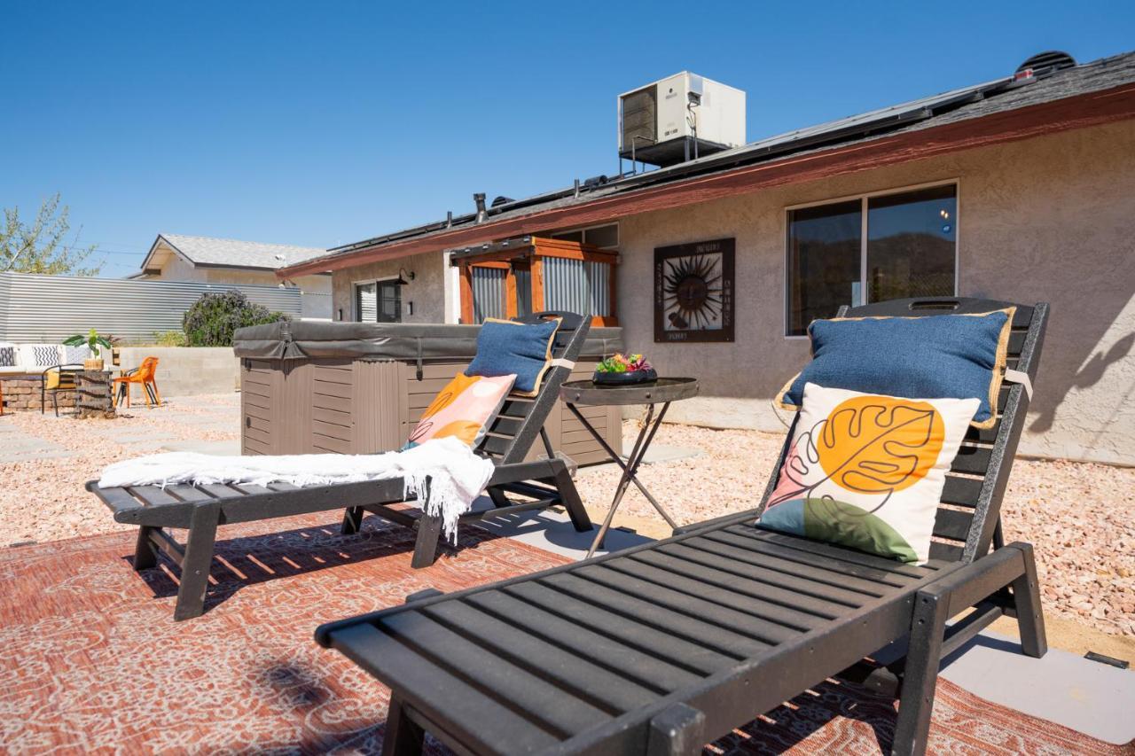 조슈아 트리 Hot Tub, Games, King Bed, Fire Pit, Bbq Grill, Minutes From National Park And Views 빌라 외부 사진