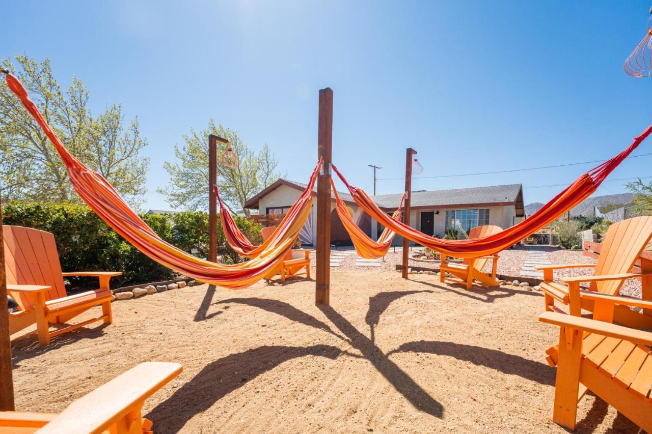 조슈아 트리 Hot Tub, Games, King Bed, Fire Pit, Bbq Grill, Minutes From National Park And Views 빌라 외부 사진